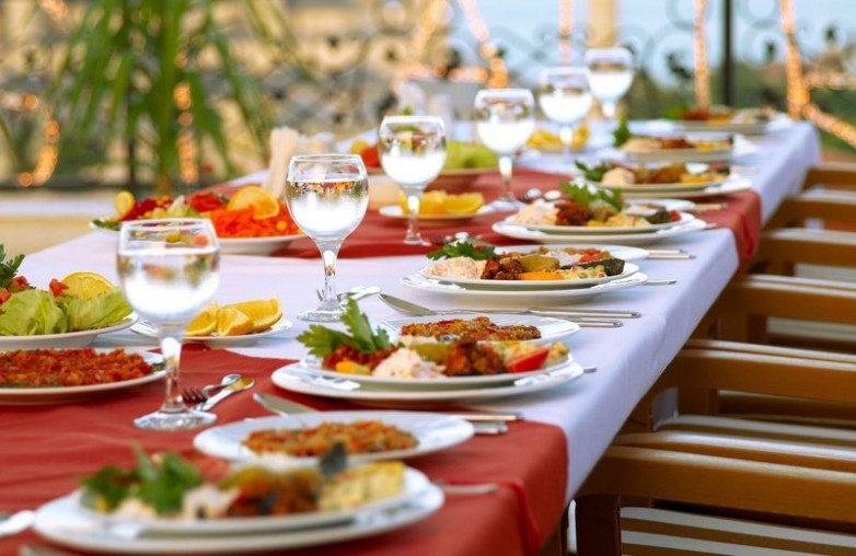 Daftar Catering Pernikahan di Bali untuk Pesta Pernikahan Daftar Catering Pernikahan di Bali untuk Pesta Pernikahan