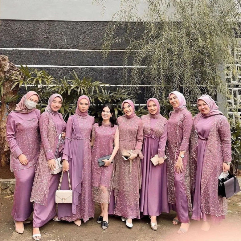 Rekomendasi Model Gaun Bridesmaid Satin 